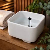 Fußbecken aus Sanitärkeramik - eckig, weiß